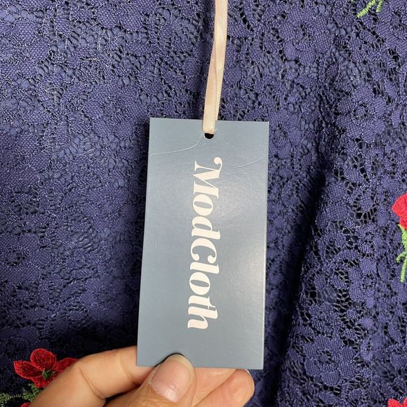 NWT ModCloth A-Line WomanDress Sz 22 Navy Lace Floral Embroidered Long Sleeve - Picture 6 of 16